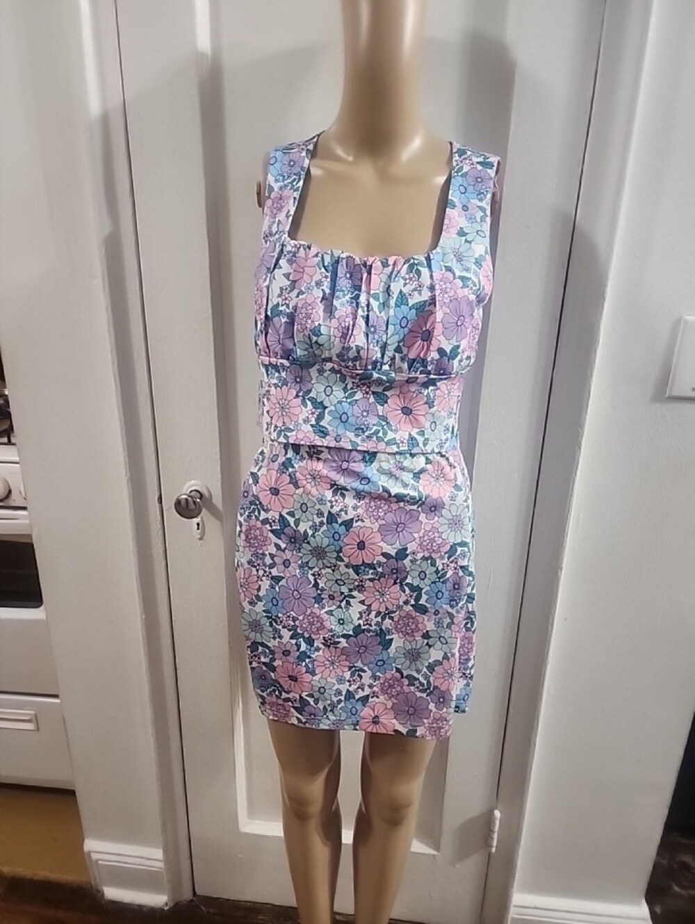 Boohoo Pastel Floral Print Mini Skirt/Sleeveless Crop Top 2 Piece Set Sz 6 NWOT